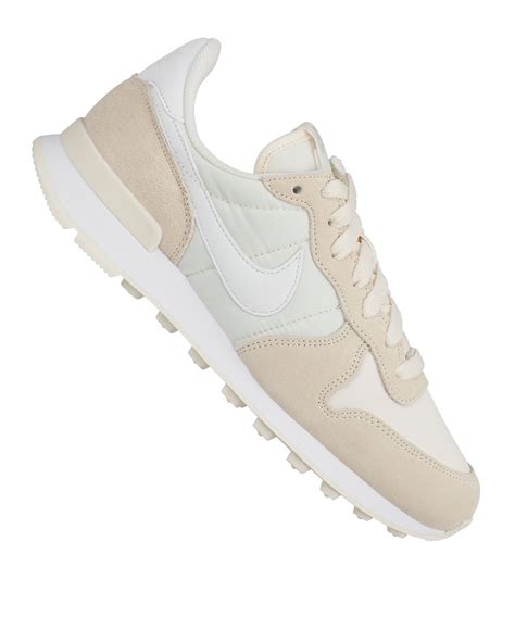 nike damenschuhe beige weiß|weiße sneaker für damen.